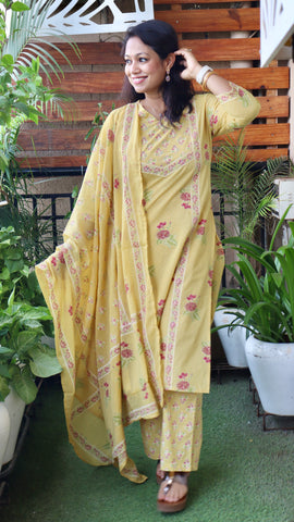 Gulnaar Yellow Ensemble