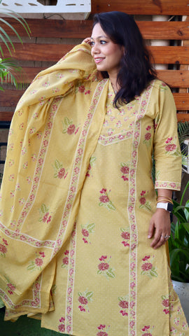 Gulnaar Yellow Ensemble