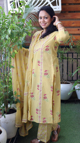 Gulnaar Yellow Ensemble