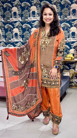 Digital print crepe suit