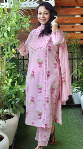 Phoolwari Pink Ensemble