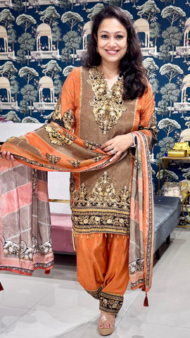 Digital print crepe suit