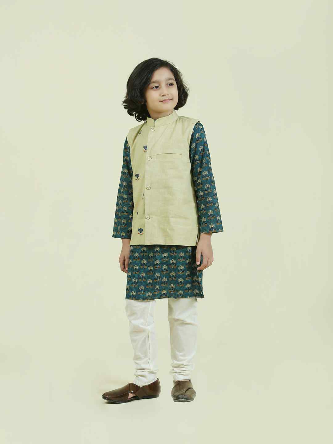 Cotton lotus print Kurta Pajama Set with an Embroidered Nehru Jacket